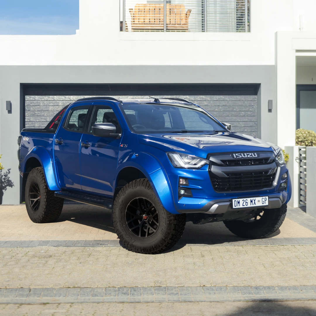 D-MAX