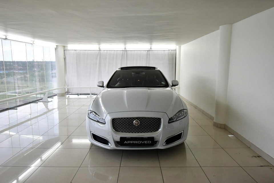 2016 JAGUAR XJ 5.0 V8 S/C AUTOBIOGRAPHY LWB