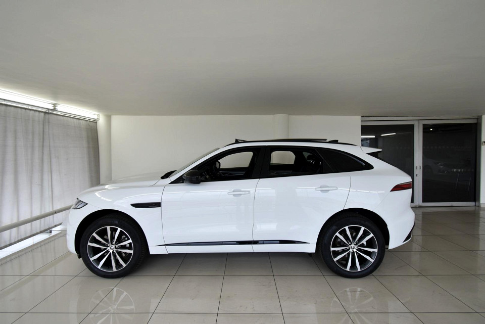 2024 JAGUAR F-PACE 2.0 D D200 R-DYNAMIC SE AWD (147kW)