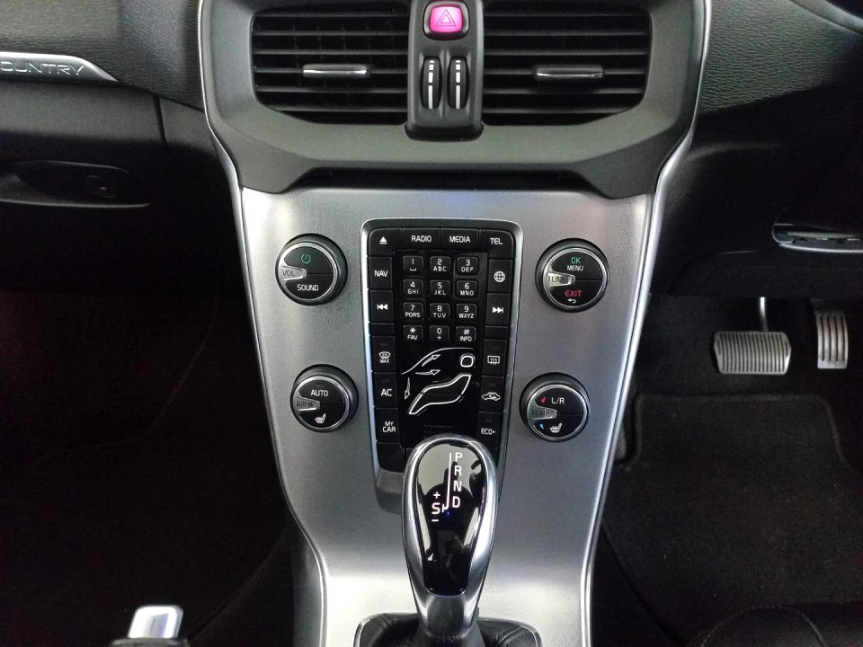 2019 VOLVO V40 CROSS COUNTRY D3 INSCRIPTION GEARTRONIC