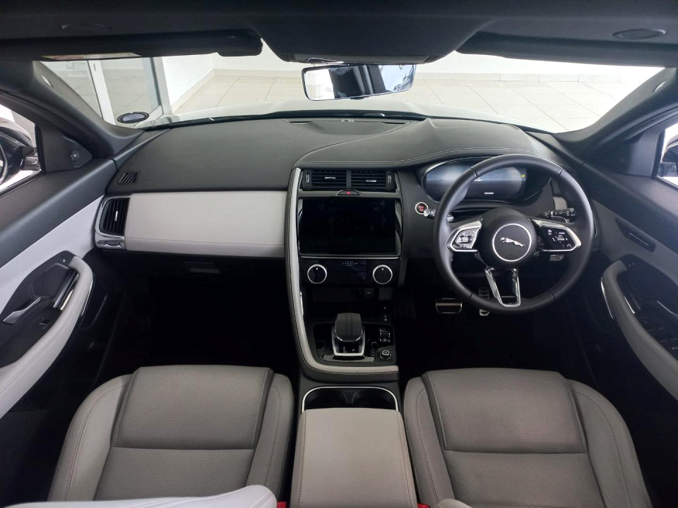 2024 JAGUAR E-PACE 2.0 D D200 R-DYNAMIC SE AWD (147kW)