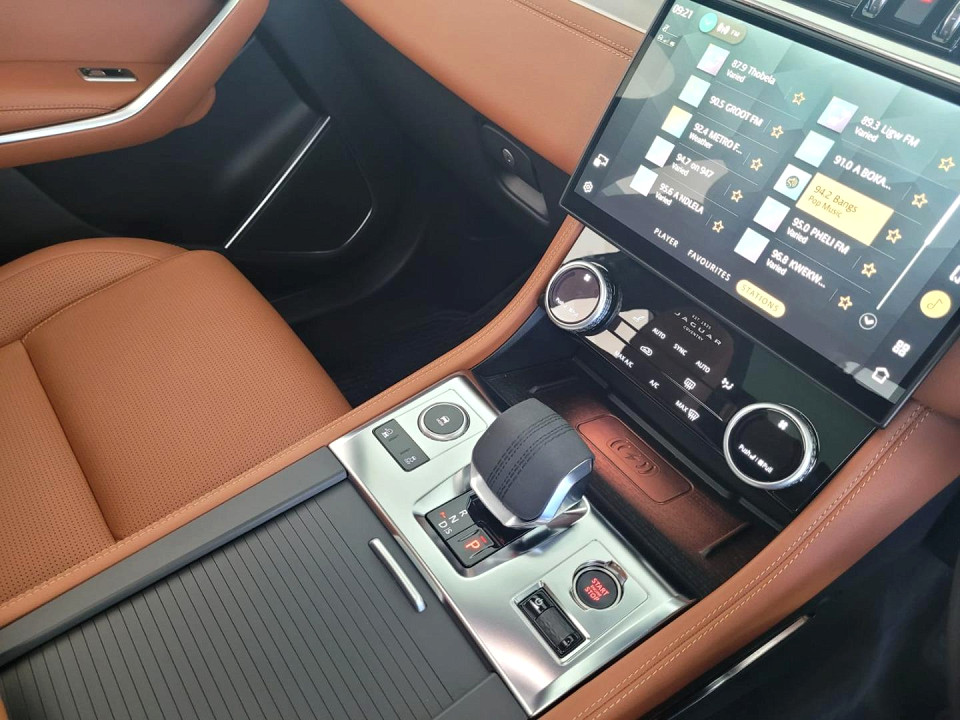 2024 JAGUAR F-PACE 2.0 D D200 R-DYNAMIC SE AWD (147kW)