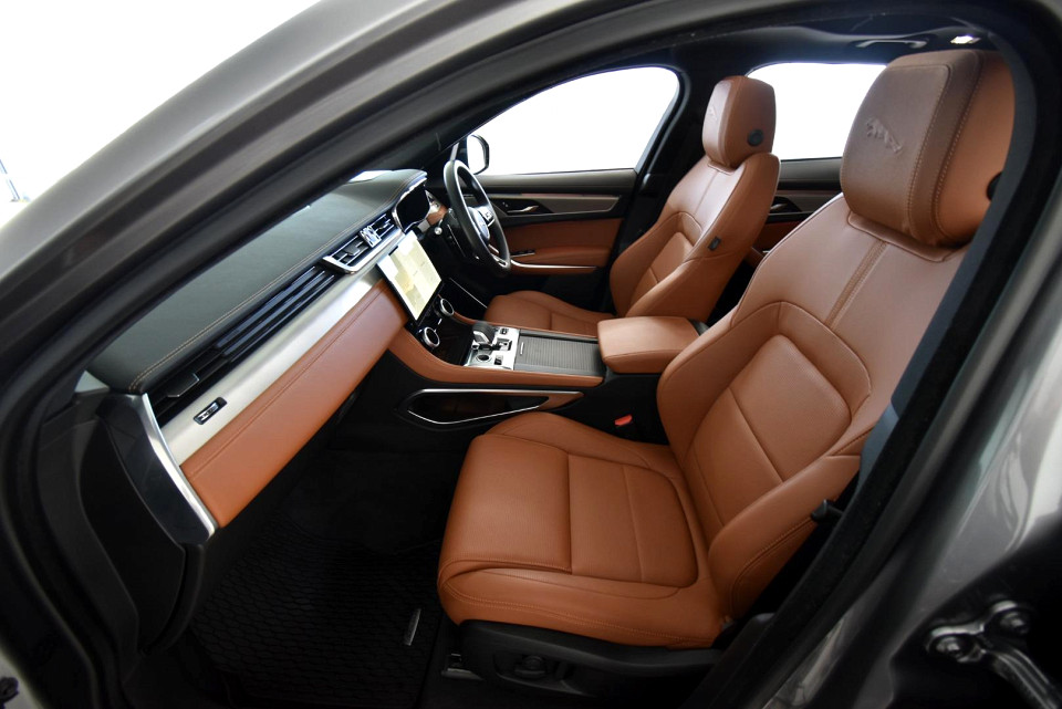 2024 JAGUAR F-PACE 2.0 D D200 R-DYNAMIC SE AWD (147kW)