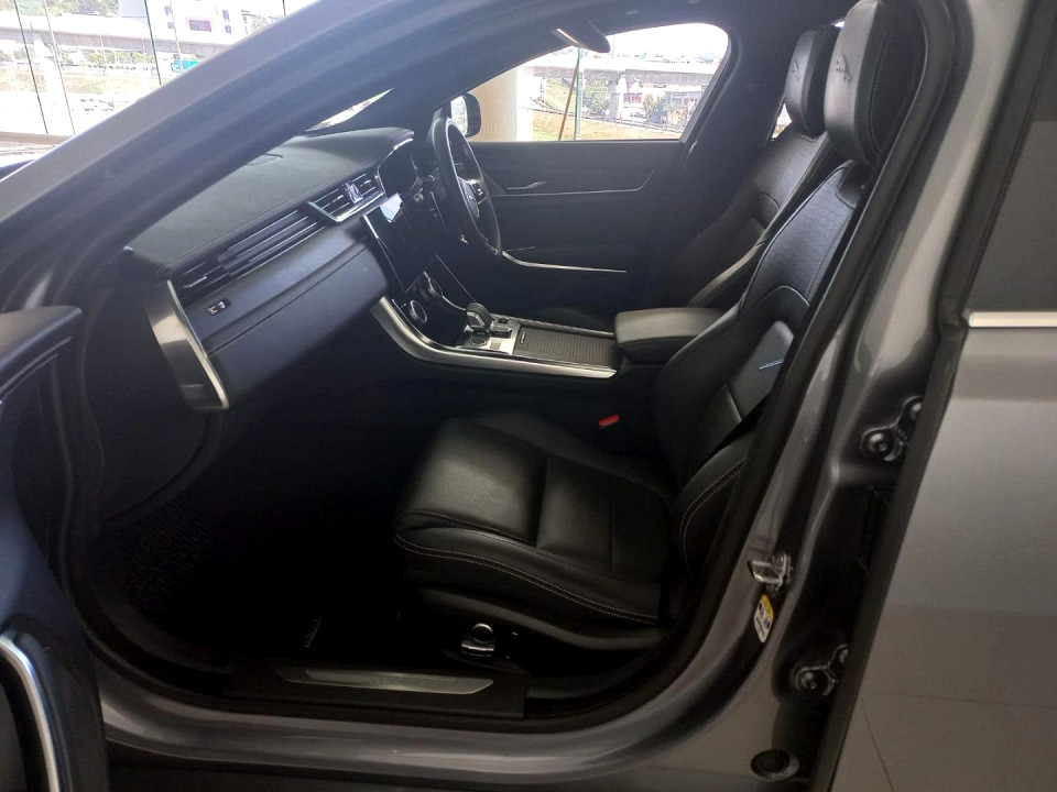 2022 JAGUAR XF 2.0 D D200 R-DYNAMIC HSE RWD (147kW)