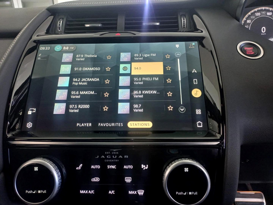 2024 JAGUAR E-PACE 2.0 D D200 R-DYNAMIC SE AWD (147kW)
