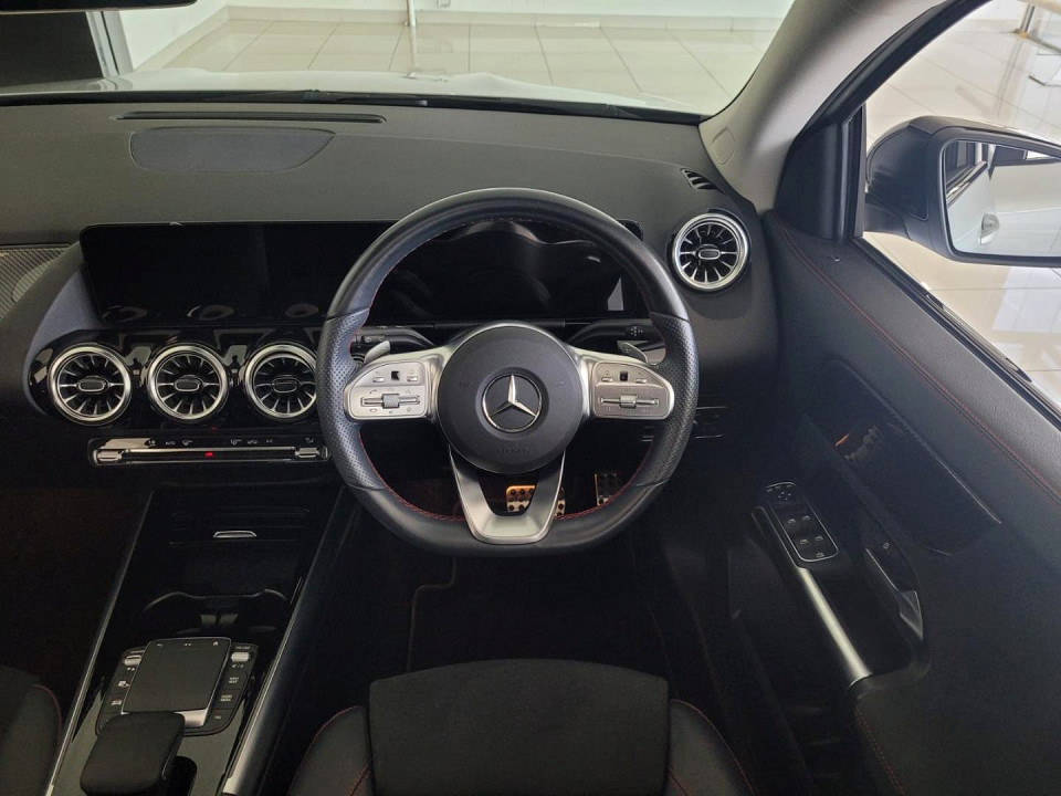 2022 MERCEDES-BENZ GLA 200 PROGRESSIVE