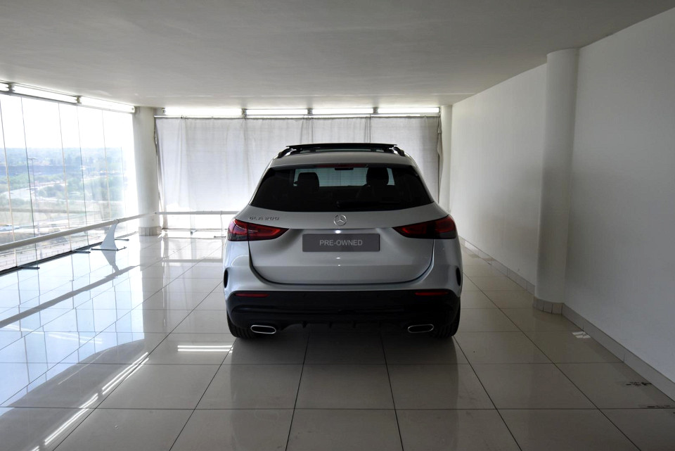 2022 MERCEDES-BENZ GLA 200 PROGRESSIVE