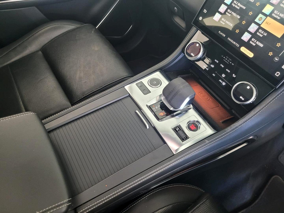 2022 JAGUAR F-PACE 2.0 D D200 R-DYNAMIC SE AWD (147kW)