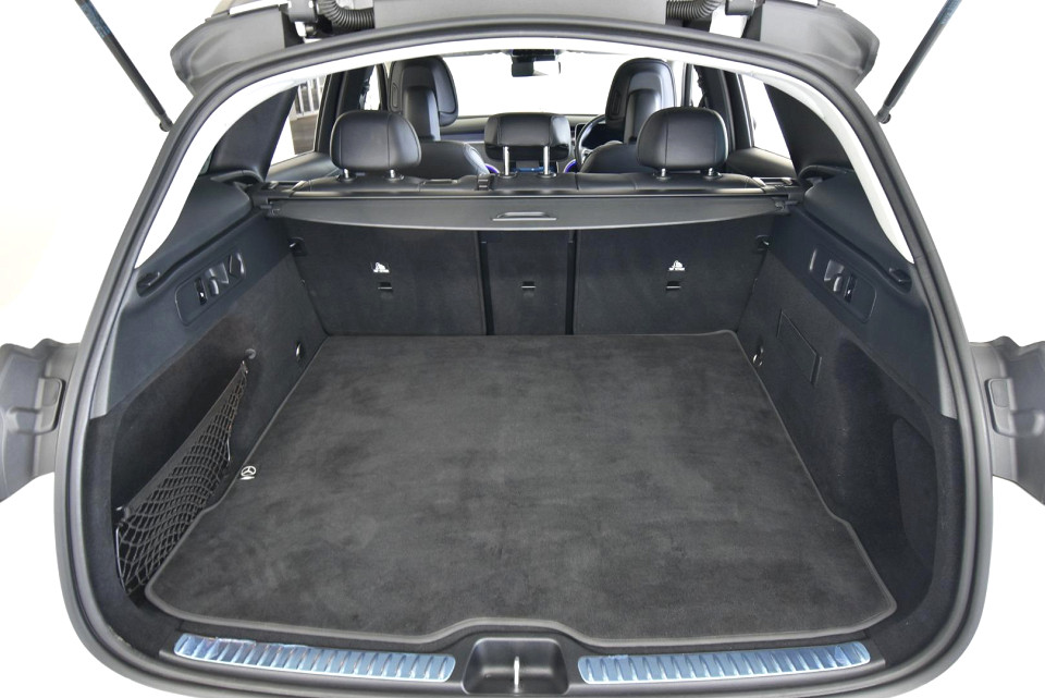 2023 MERCEDES-BENZ GLC SUV 300d 4MATIC