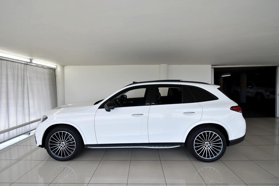 2023 MERCEDES-BENZ GLC SUV 300d 4MATIC