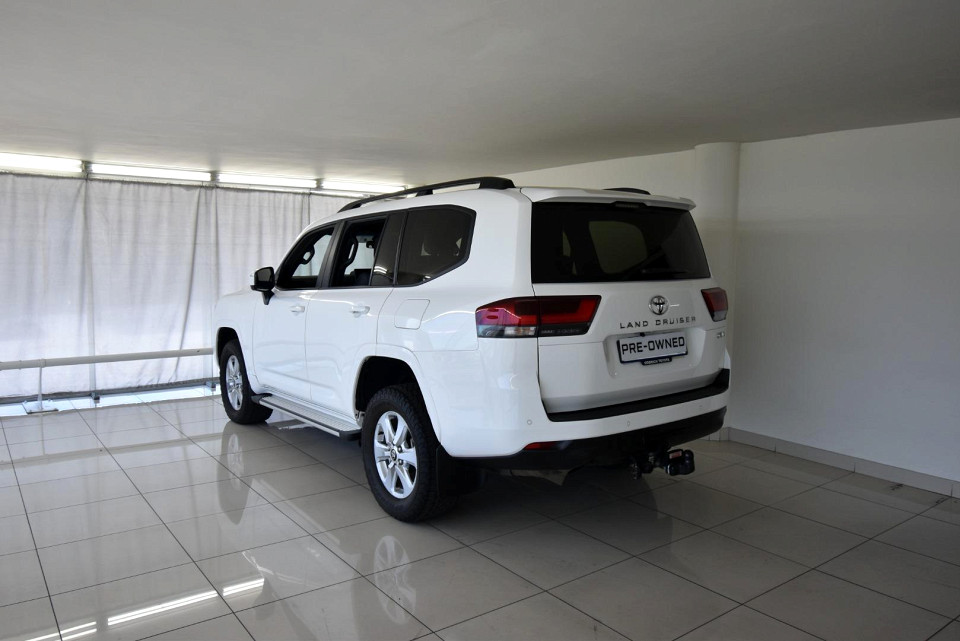 2023 TOYOTA LAND CRUISER 300 3.3D GX-R