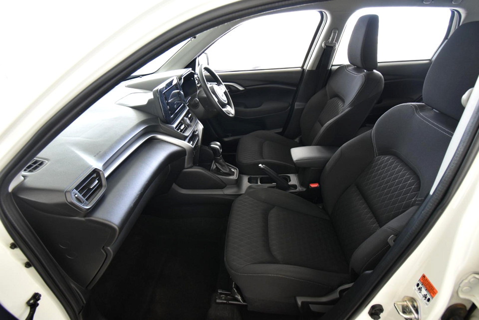 2024 TOYOTA URBAN CRUISER 1.5 XR AT