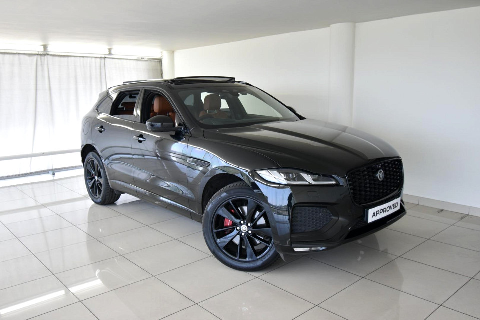 2025 JAGUAR D200 R-Dynamic Black