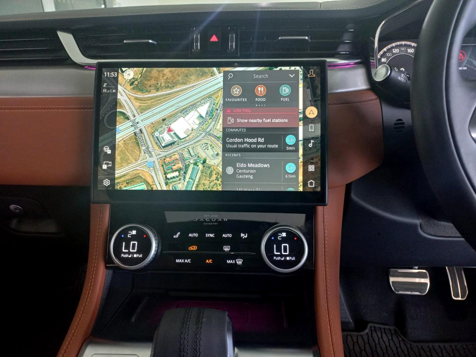 2025 JAGUAR F-PACE F-Pace