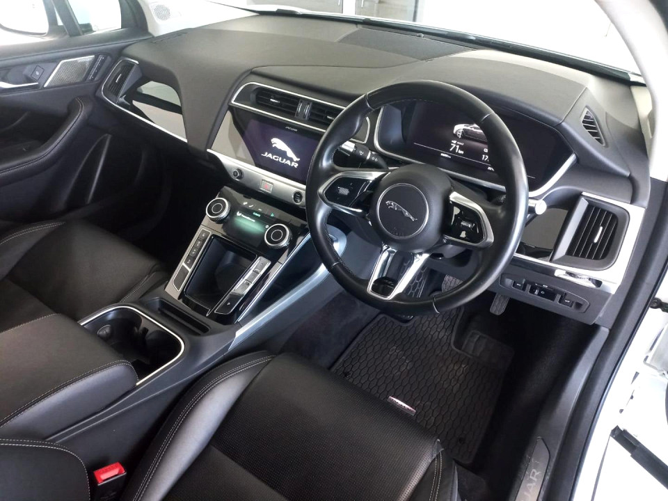 2021 JAGUAR I-PACE 90 kWh SE (294kW)