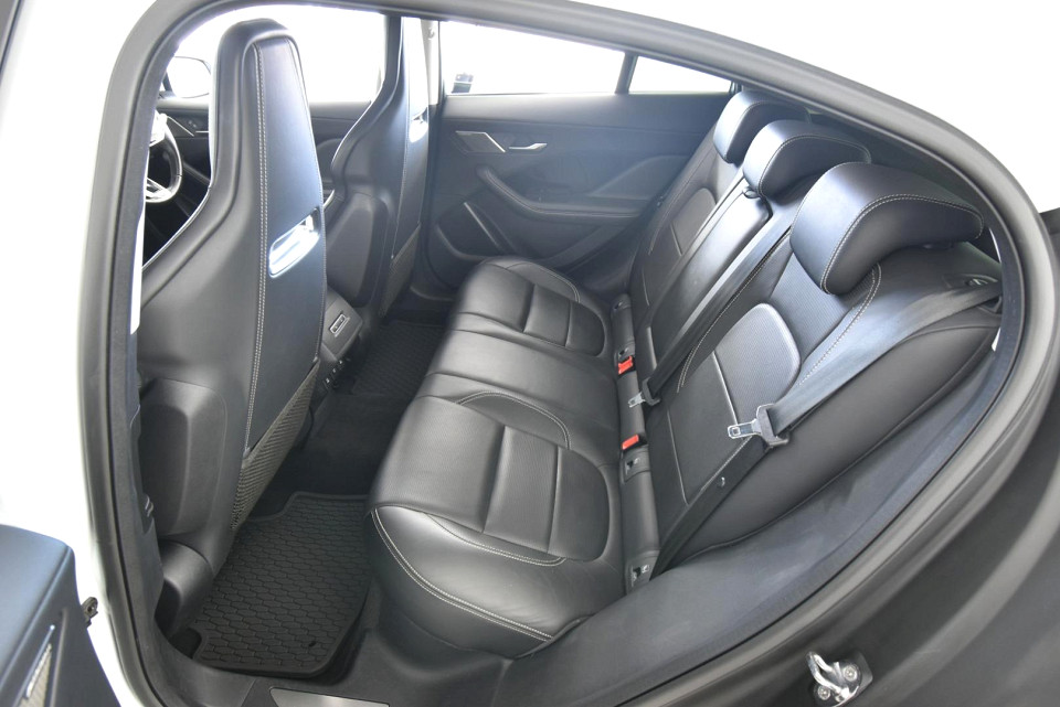 2021 JAGUAR I-PACE 90 kWh SE (294kW)