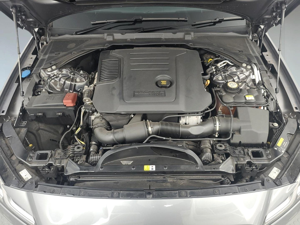 2022 JAGUAR XF 2.0 D D200 R-DYNAMIC HSE RWD (147kW)