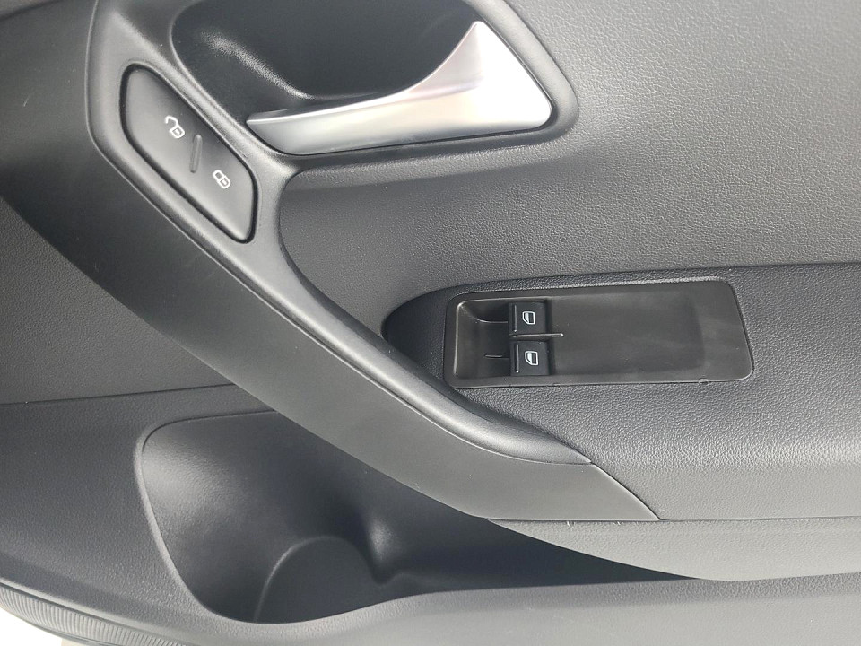 2025 VOLKSWAGEN POLO VIVO HATCH 1.4