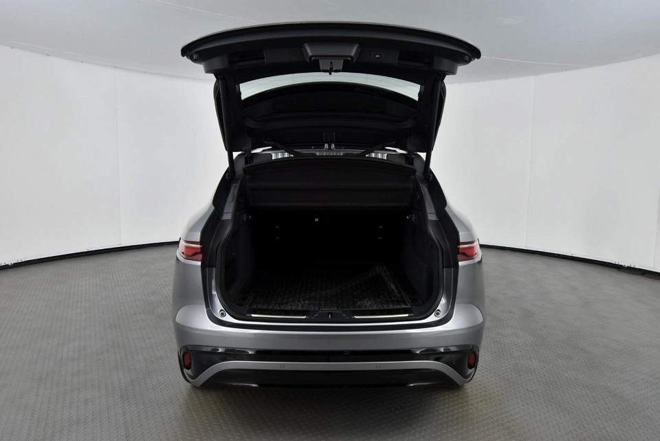 2024 JAGUAR F-PACE 2.0 D D200 R-DYNAMIC SE AWD (147kW)
