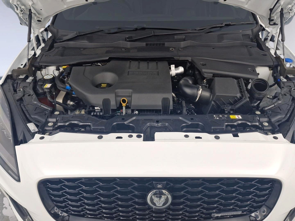 2024 JAGUAR E-PACE 2.0 D D200 R-DYNAMIC SE AWD (147kW)