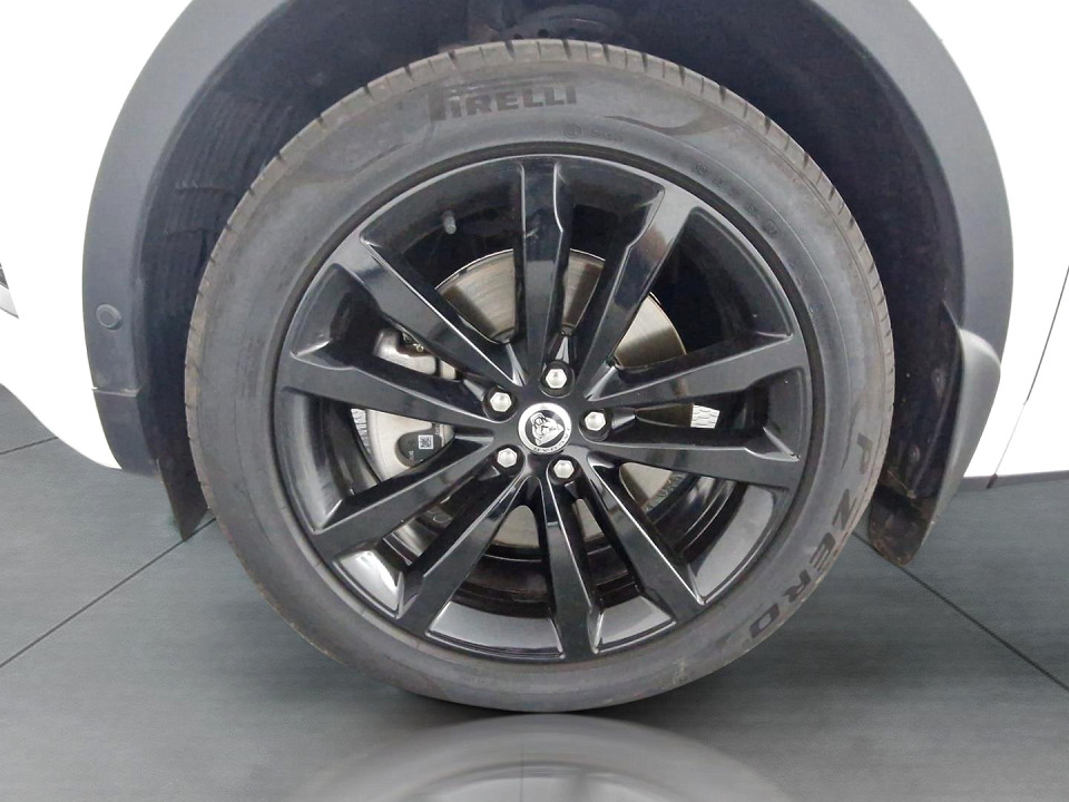 2024 JAGUAR E-PACE 2.0 D D200 R-DYNAMIC SE AWD (147kW)