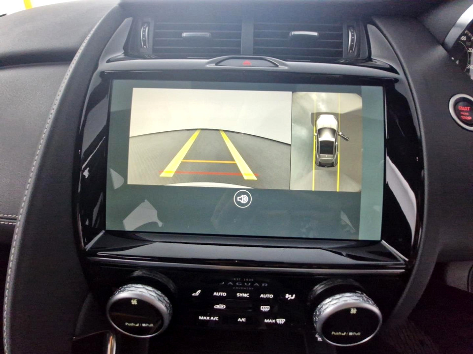 2024 JAGUAR E-PACE 2.0 D D200 R-DYNAMIC SE AWD (147kW)