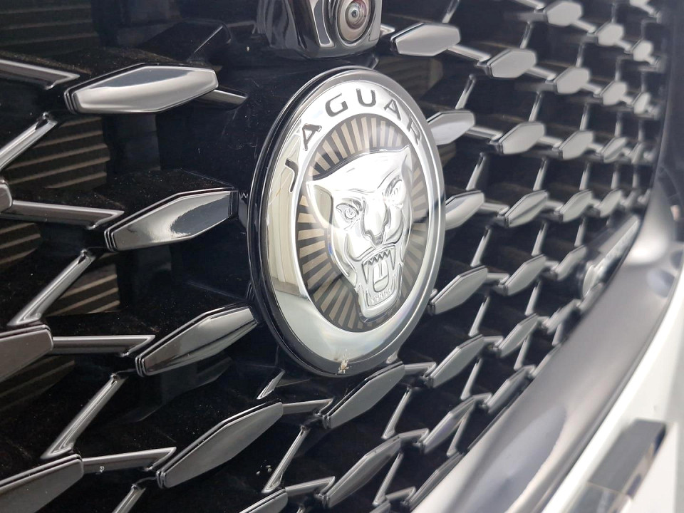 2024 JAGUAR E-PACE 2.0 D D200 R-DYNAMIC SE AWD (147kW)