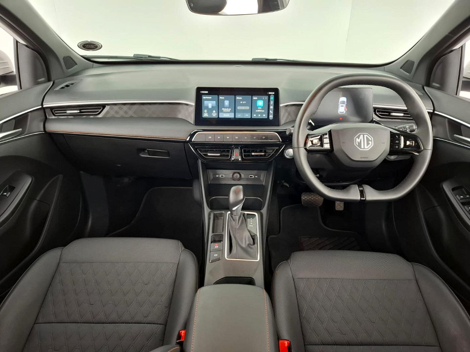 2025 MG MG3 1.5 LUXURY AT