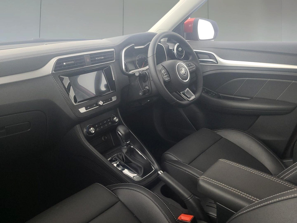 2026 MG ZS 1.5 LUXURY AT