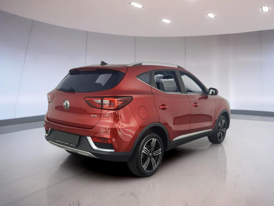 2026 MG ZS 1.5 LUXURY AT