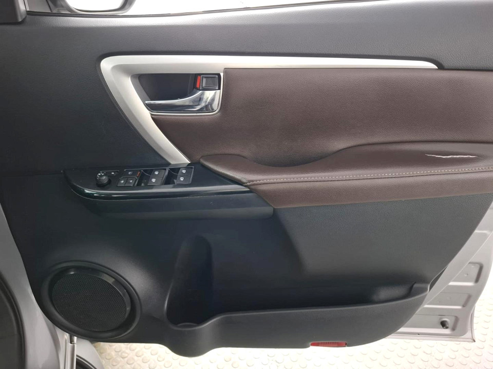 2020 TOYOTA FORTUNER 2.4 GD-6 RAISED BODY AT