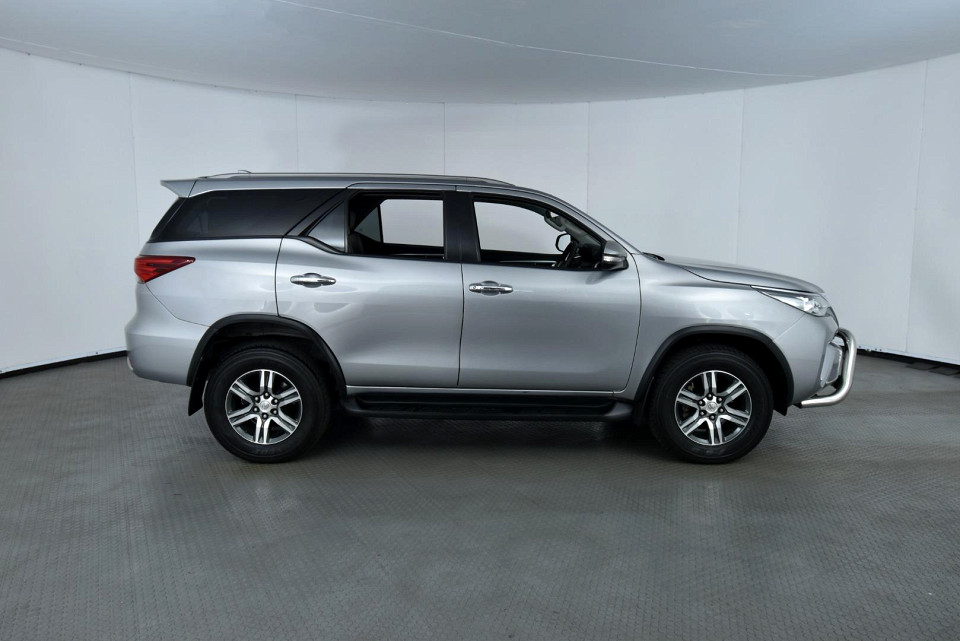 2020 TOYOTA FORTUNER 2.4 GD-6 RAISED BODY AT