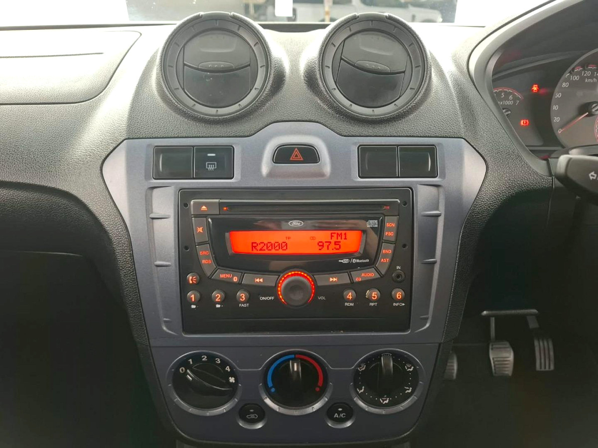 2015 FORD FIGO 1.4 TDCI AMBIENTE