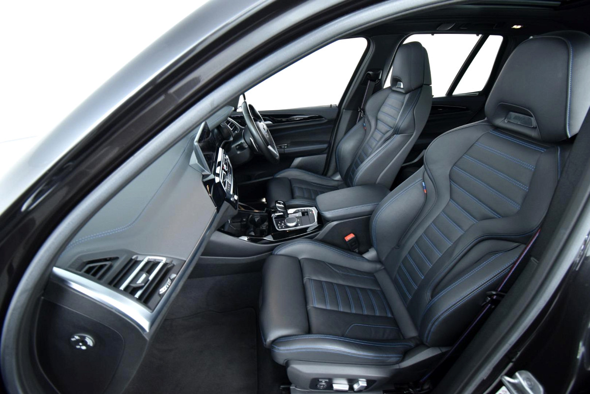 2022 BMW X3 M40i