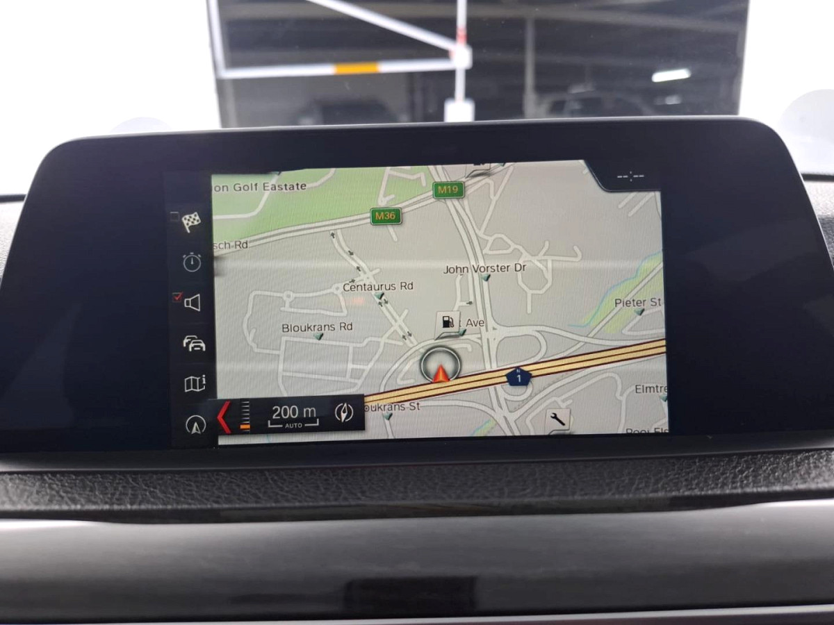 2018 BMW 3 SERIES SEDAN 318i M SPORT STEPTRONIC