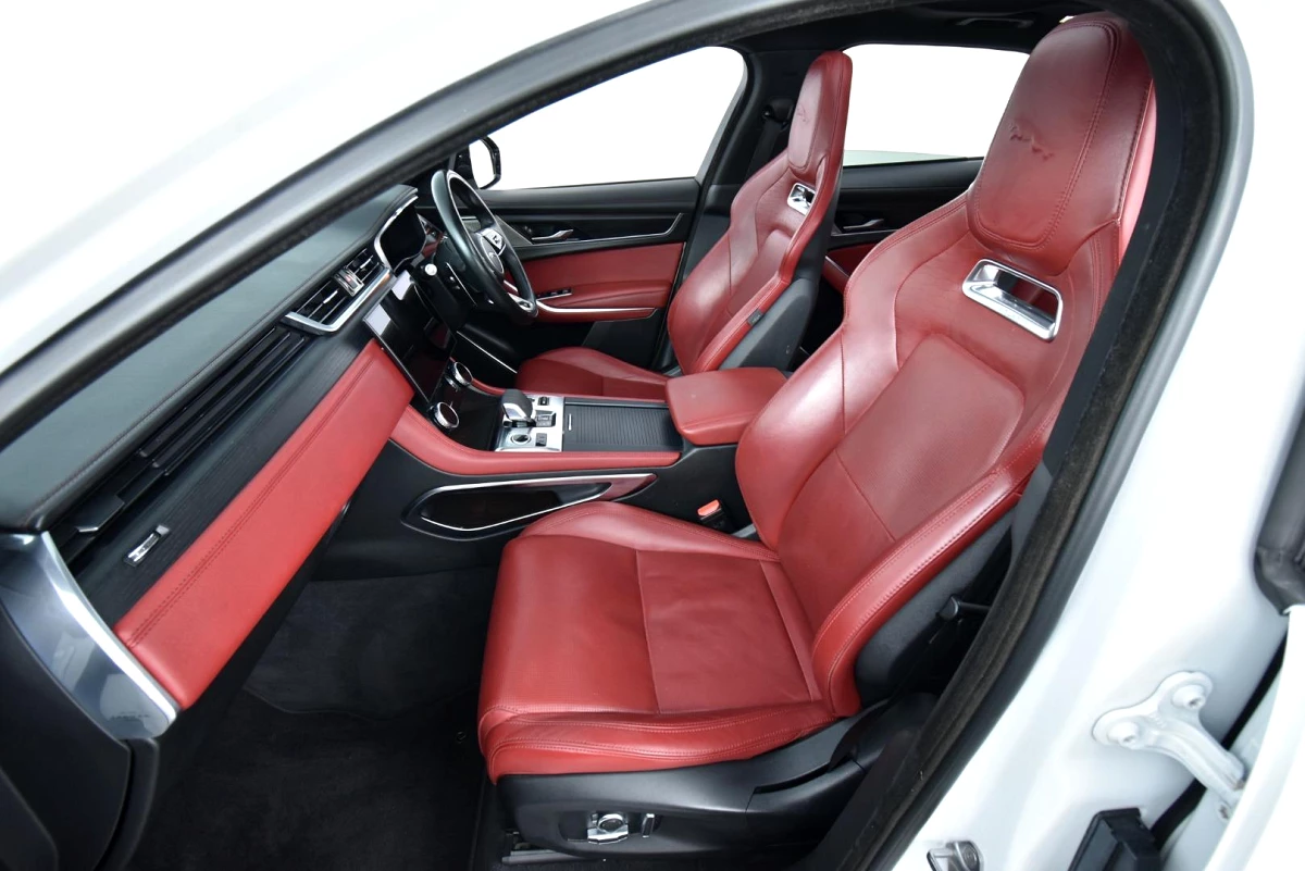 2022 JAGUAR F-PACE 2.0 D D200 R-DYNAMIC SE AWD (147kW)