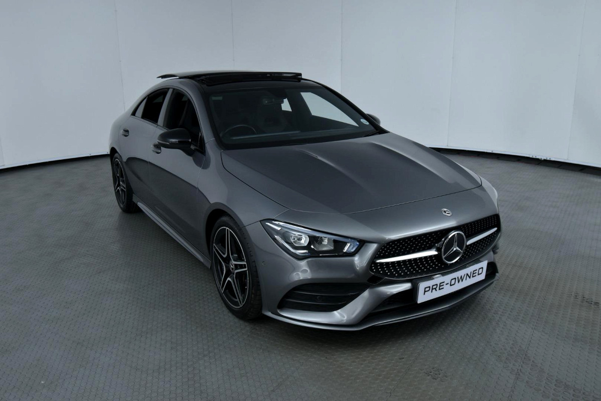 2023 MERCEDES-BENZ CLA 200 AT