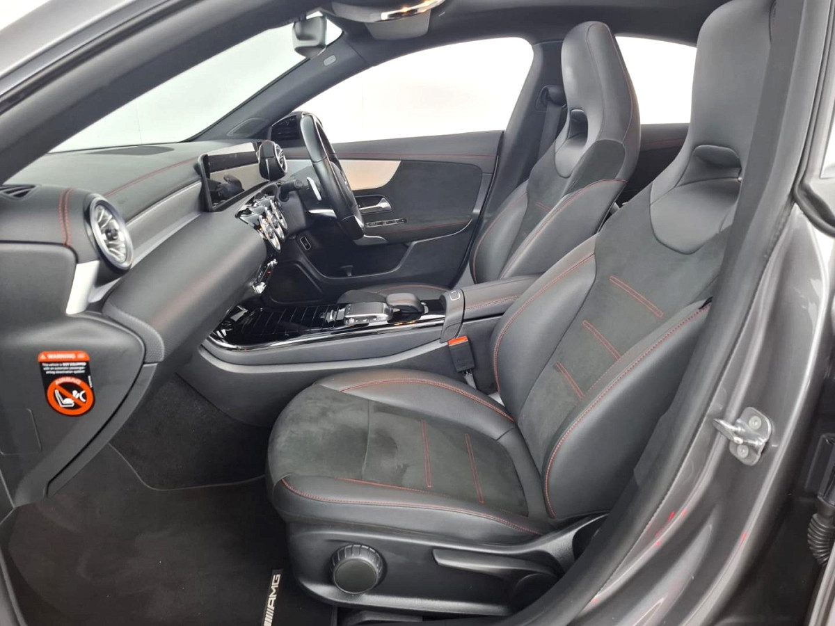 2023 MERCEDES-BENZ CLA 200 AT