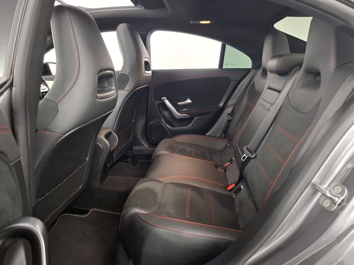 2023 MERCEDES-BENZ CLA 200 AT