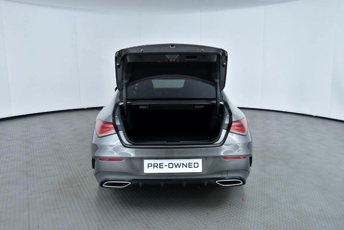 2023 MERCEDES-BENZ CLA 200 AT