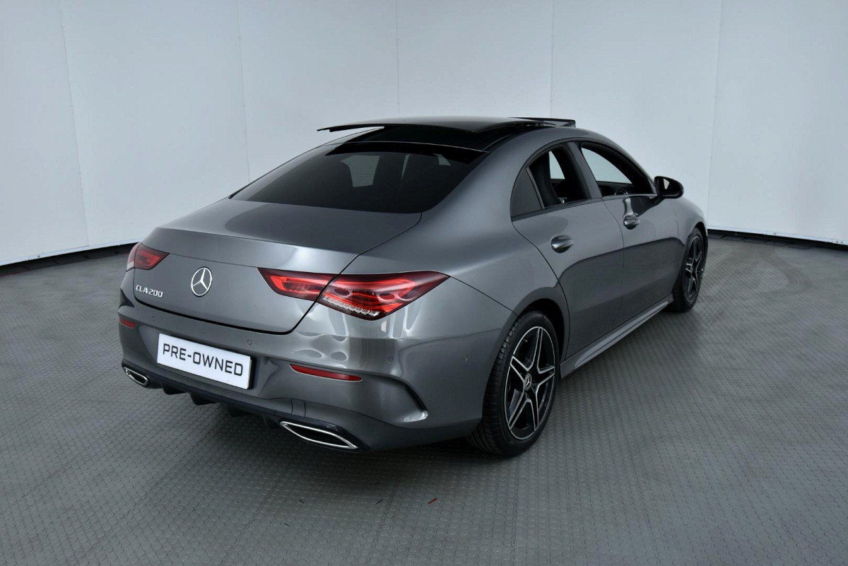 2023 MERCEDES-BENZ CLA 200 AT