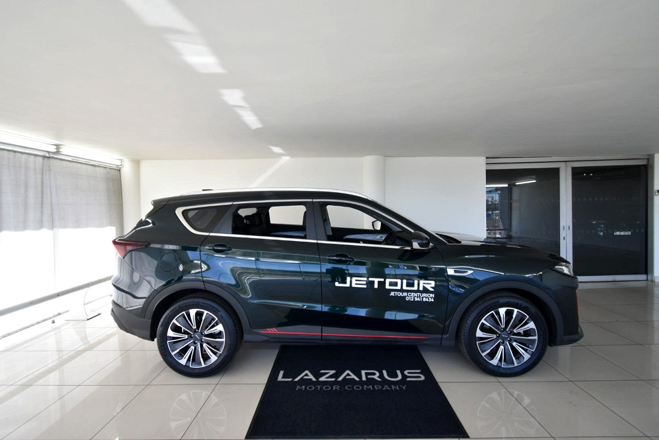 2025 JETOUR X70 PLUS 1.5T MOMENTUM