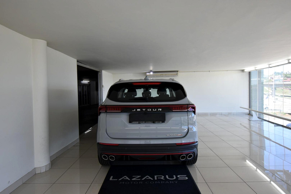 2025 JETOUR X70 PLUS 1.5T MOMENTUM