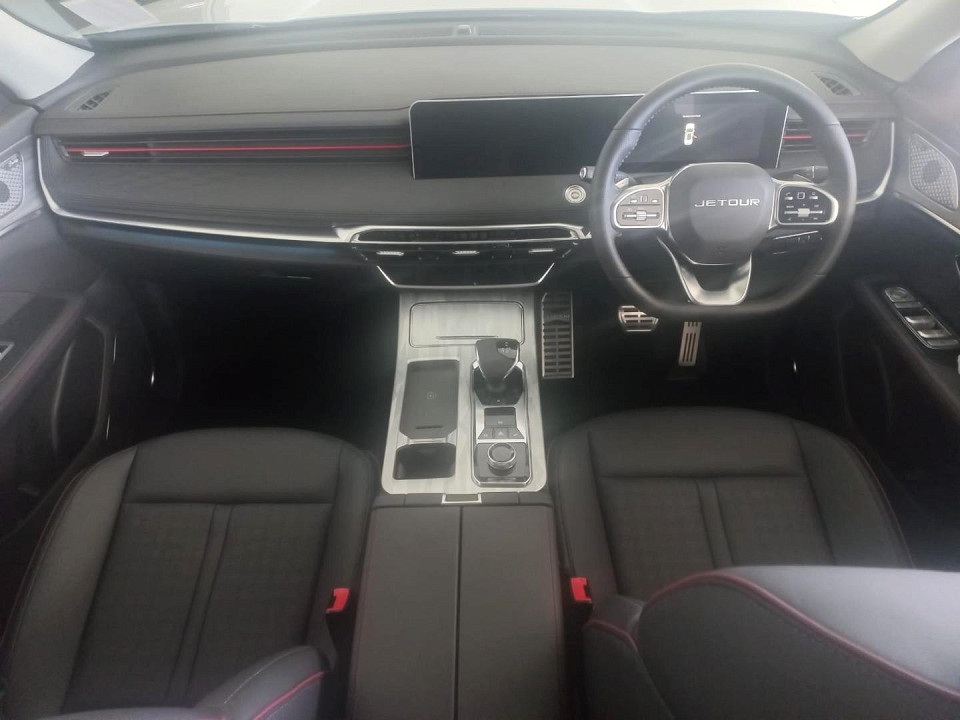 2025 JETOUR X70 PLUS 1.5T MOMENTUM