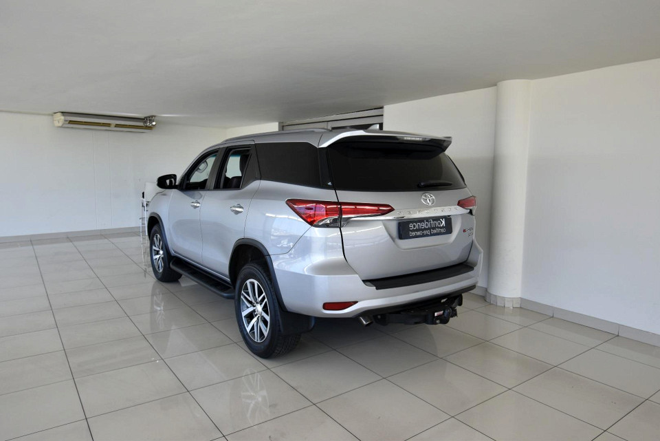 2020 TOYOTA FORTUNER EPIC 2.8 RB AT