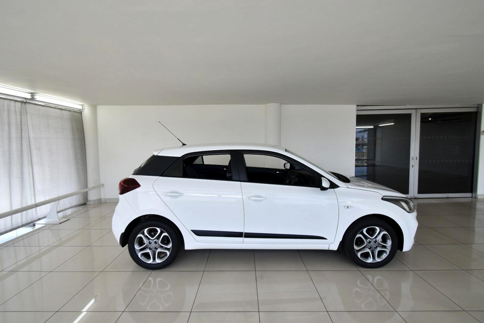 2020 HYUNDAI i20 1.2 FLUID