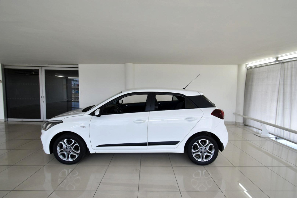 2020 HYUNDAI i20 1.2 FLUID