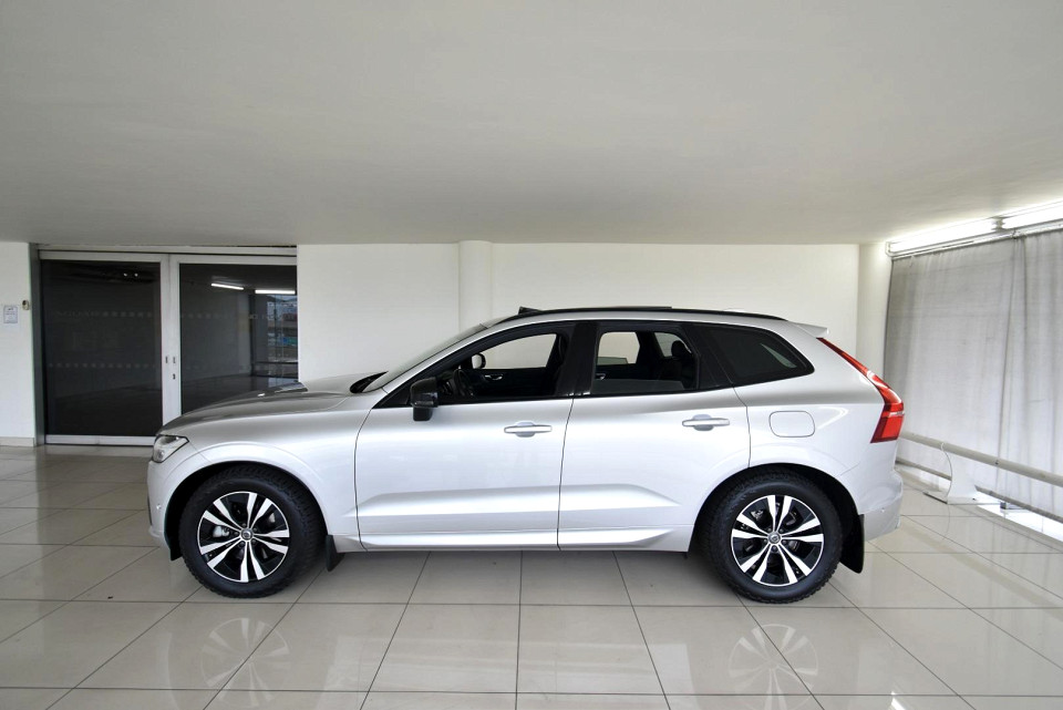 2021 VOLVO XC60 D4 R-DESIGN AWD GEARTONIC