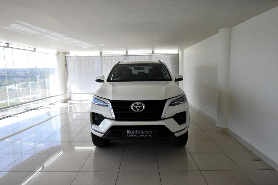 2021 TOYOTA FORTUNER 2.8 GD-6 RAISED BODY AT