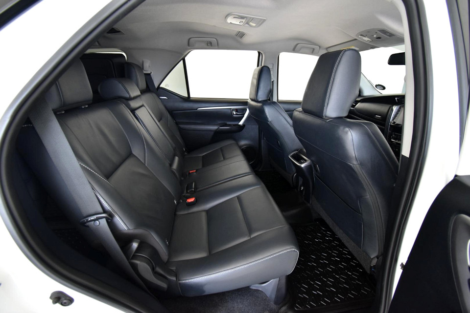 2021 TOYOTA FORTUNER 2.8 GD-6 RAISED BODY AT